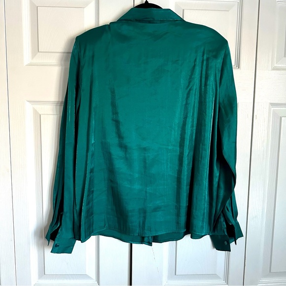 Jaclyn Smith Womens Button Up LS Blouse Sz XL Shimmery Old Money Office Siren - Picture 2 of 10